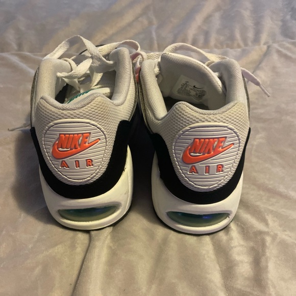 Nike Air Max Correlate - Picture 2 of 5
